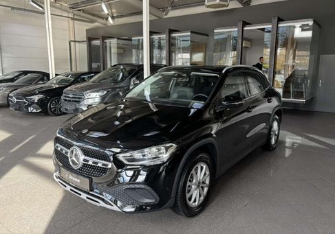 Mercedes-Benz GLA 250, 2022