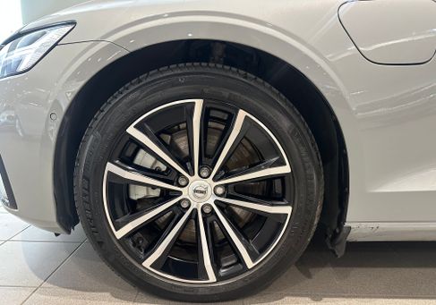 Volvo V60, 2025 3