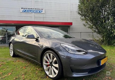 Tesla Model 3, 2019