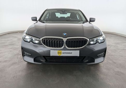 BMW 320, 2022