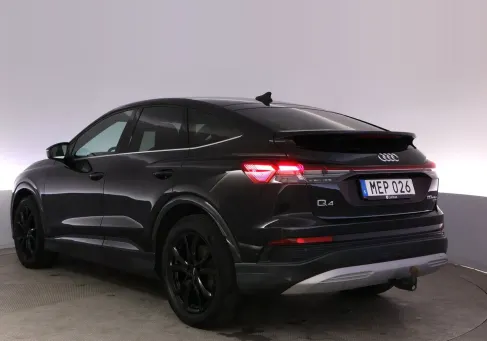Audi Q4, 2023 3