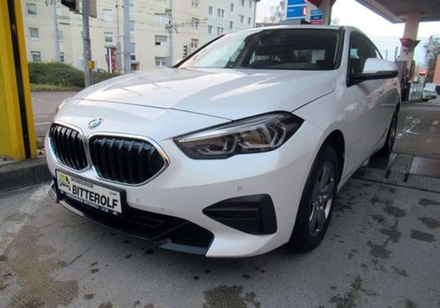 BMW 216, 2023 2