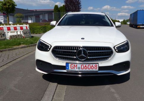 Mercedes-Benz E 300, 2022 2