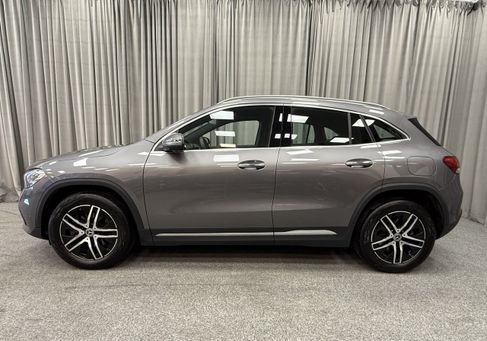 Mercedes-Benz GLA 250, 2022