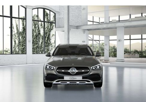 Mercedes-Benz C 200, 2022