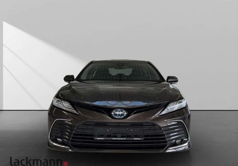 Toyota Camry, 2022 3