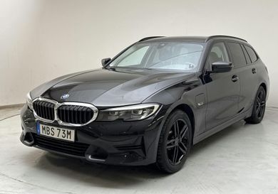 BMW 330, 2022