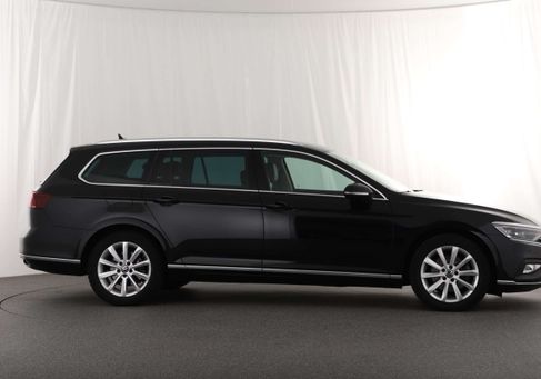 Volkswagen Passat Variant, 2023 3