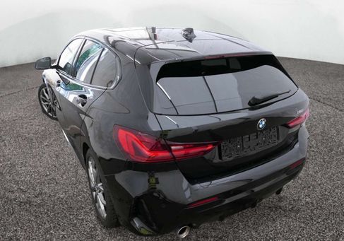 BMW 118, 2024 3