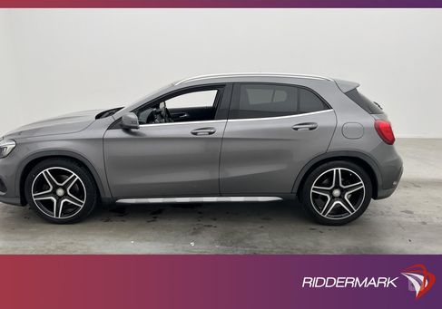 Mercedes-Benz GLA 220, 2015