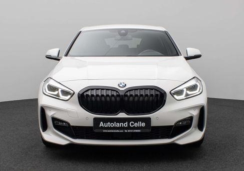 BMW 120, 2023