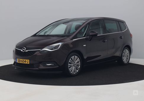 Opel Zafira, 2017