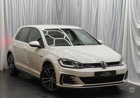 Volkswagen Golf, 2020