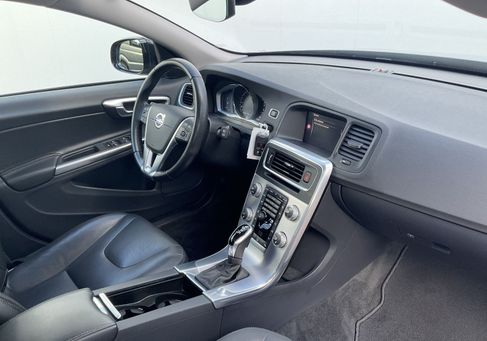 Volvo V60 Cross Country, 2018