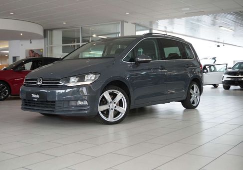 Volkswagen Touran, 2021 3