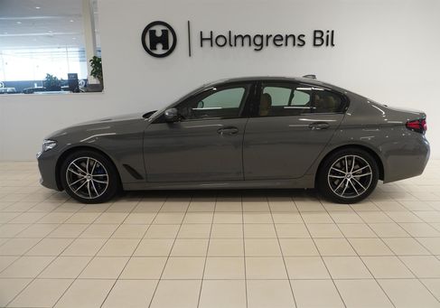BMW 530, 2021 3