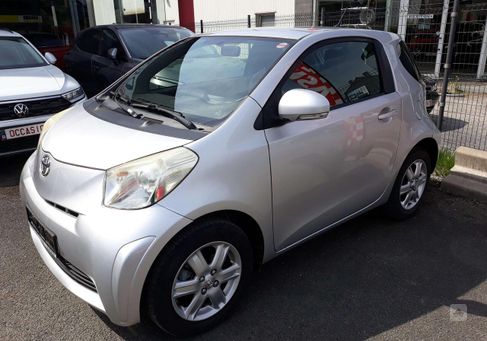 Toyota IQ, 2010