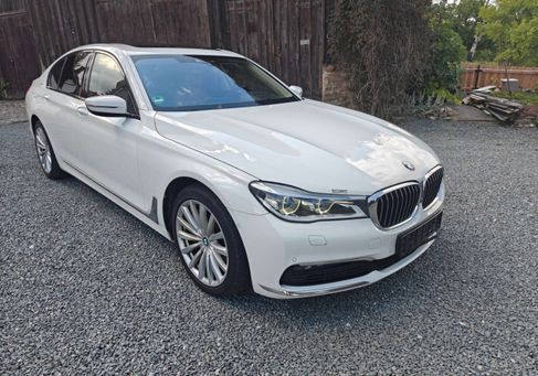 BMW 750, 2018