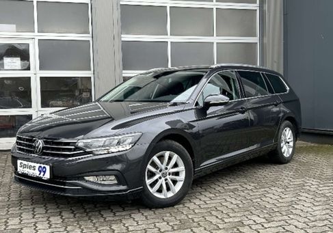 Volkswagen Passat Variant, 2023