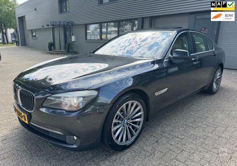 BMW 740, 2010