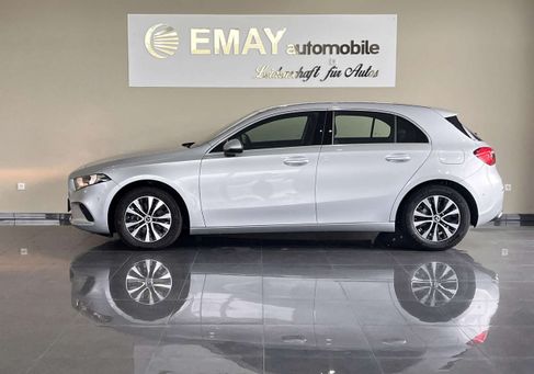 Mercedes-Benz A 200, 2022
