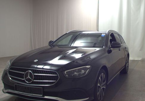 Mercedes-Benz E 300, 2022 2