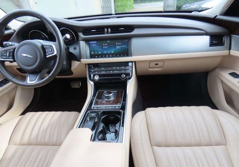 Jaguar XF, 2019