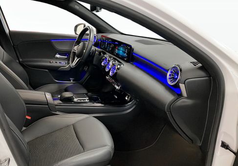 Mercedes-Benz A 220, 2023