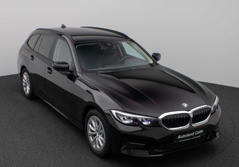 BMW 318, 2022