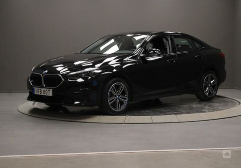 BMW 218, 2022