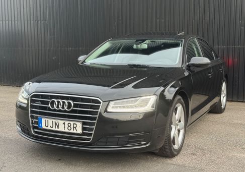 Audi A8, 2015