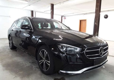 Mercedes-Benz E 220, 2021