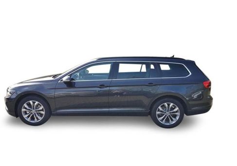 Volkswagen Passat, 2023