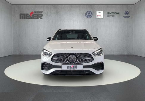 Mercedes-Benz GLA 200, 2020
