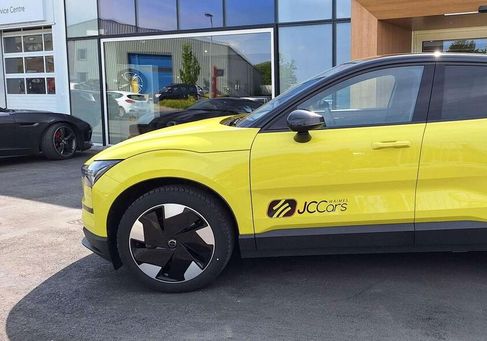 Volvo EX30, 2024 3