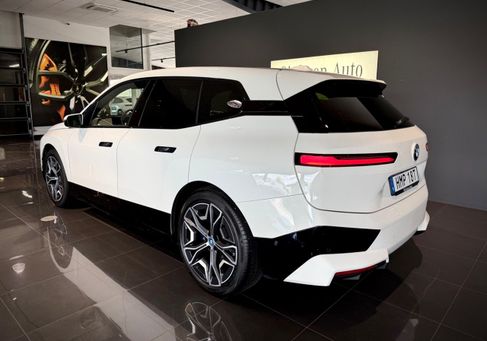 BMW iX, 2022