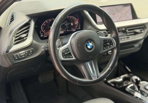 BMW 118, 2022