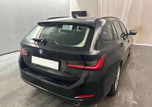 BMW 318, 2022 3
