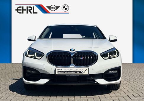 BMW 120, 2022