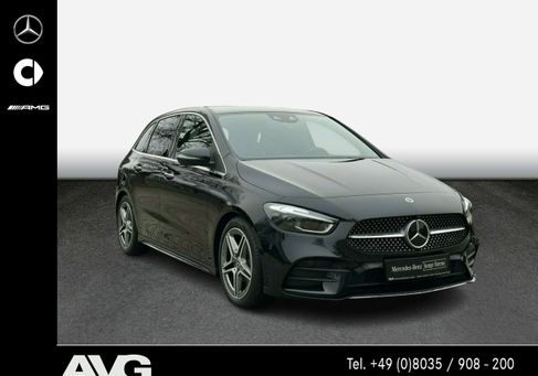 Mercedes-Benz B 180, 2023