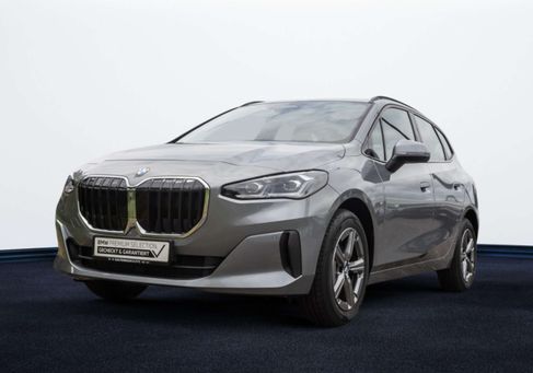 BMW 220, 2025 2