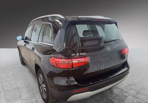 Mercedes-Benz GLB 180, 2022