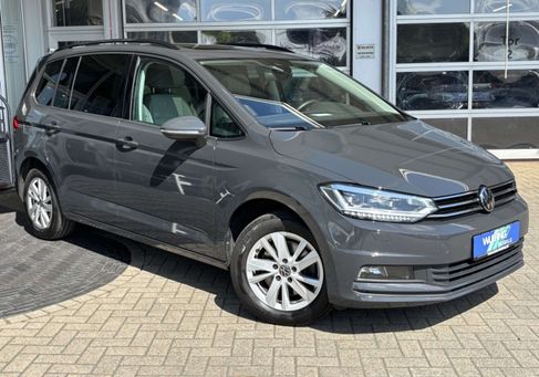 Volkswagen Touran, 2023 3