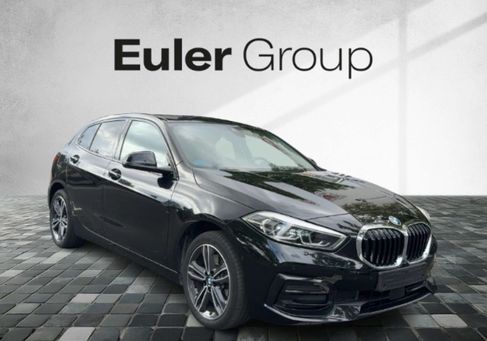 BMW 120, 2023 3