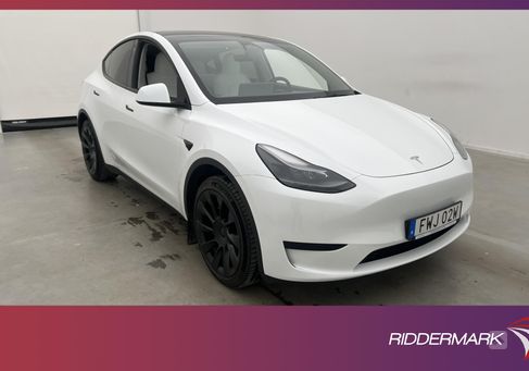 Tesla Model Y, 2023