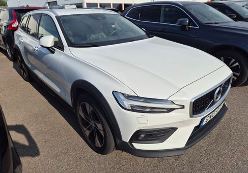 Volvo V60 Cross Country, 2021