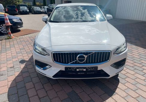 Volvo S60, 2022