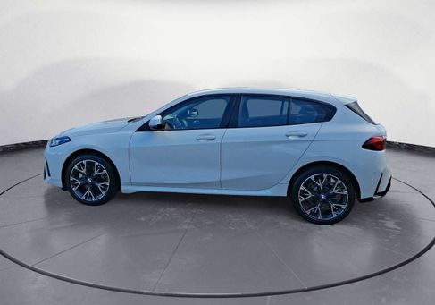 BMW 120, 2025 3