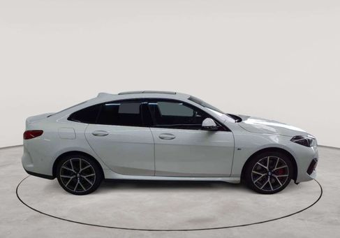 BMW 220, 2023