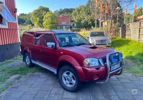 Nissan Navara, 2004